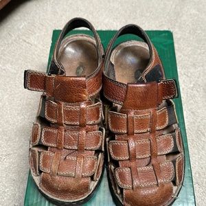 Redhead Fisherman sandal size 8